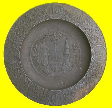 A Miskolci Egyetem 250. évfordulójára készült tányér
